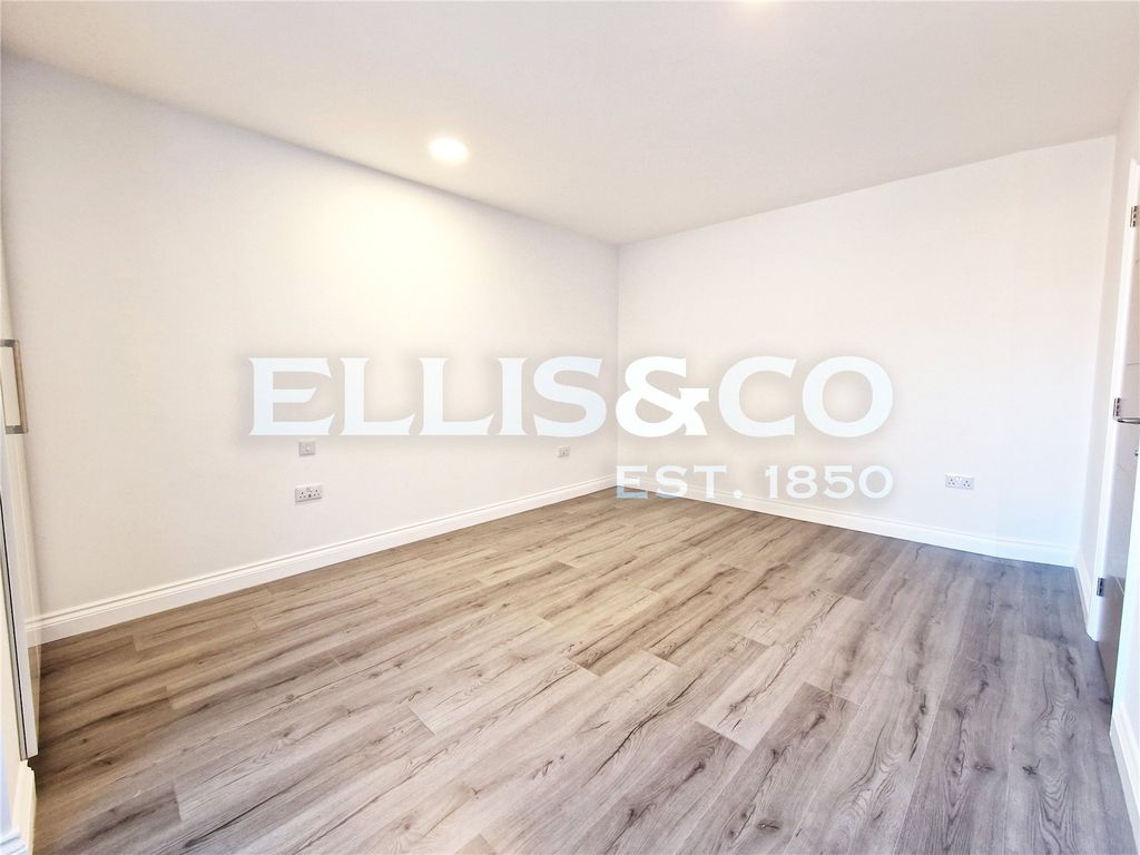 Property photo 2 of 11 Picture No. 01