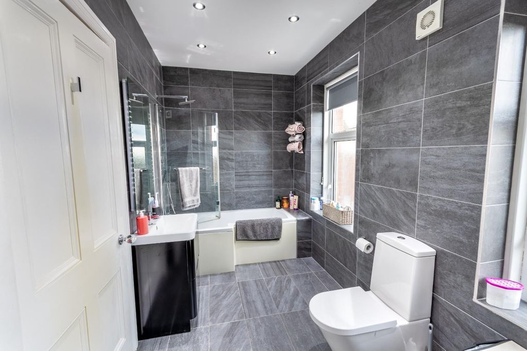 Additional image 23 of 5 bed link detached house for saleVicarage Drive, Wadworth, Doncaster DN11