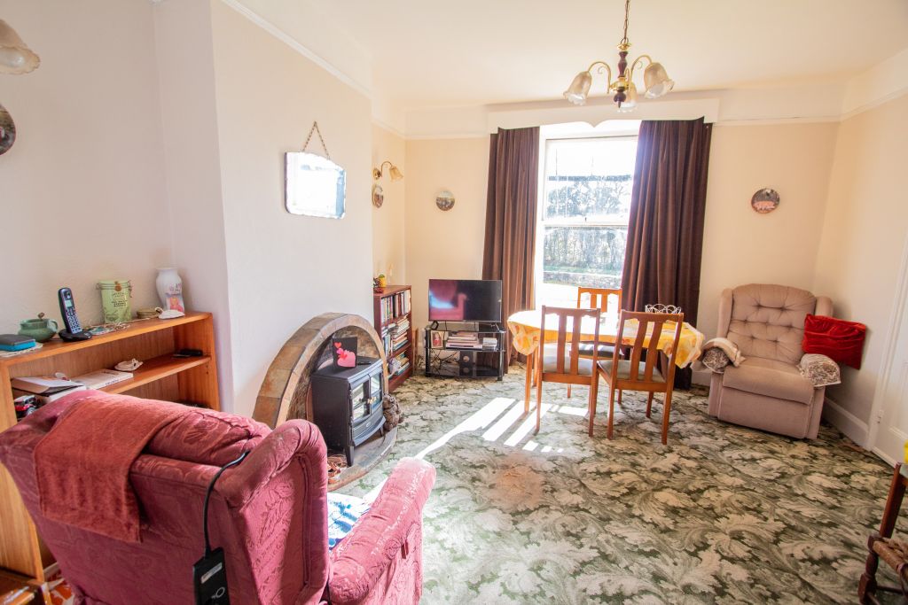 Property photo 3 of 19