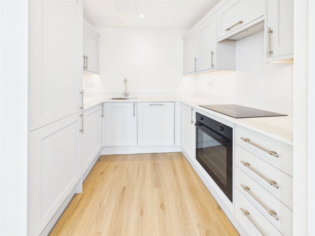 Property photo 3 of 9 Picture No. 11