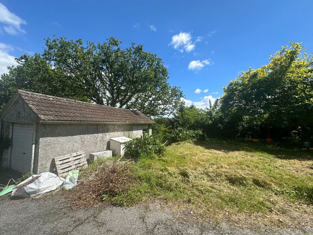 Property photo 3 of 6