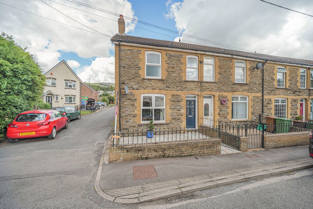 Property photo 3 of 24