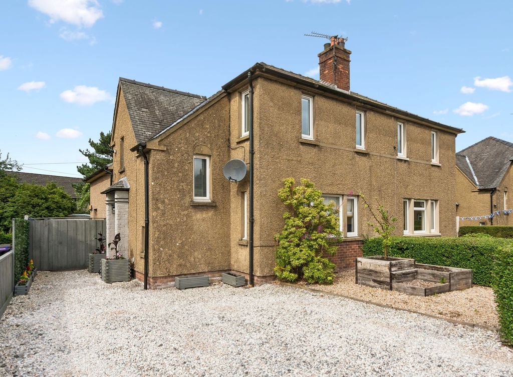 Property photo 1 of 28