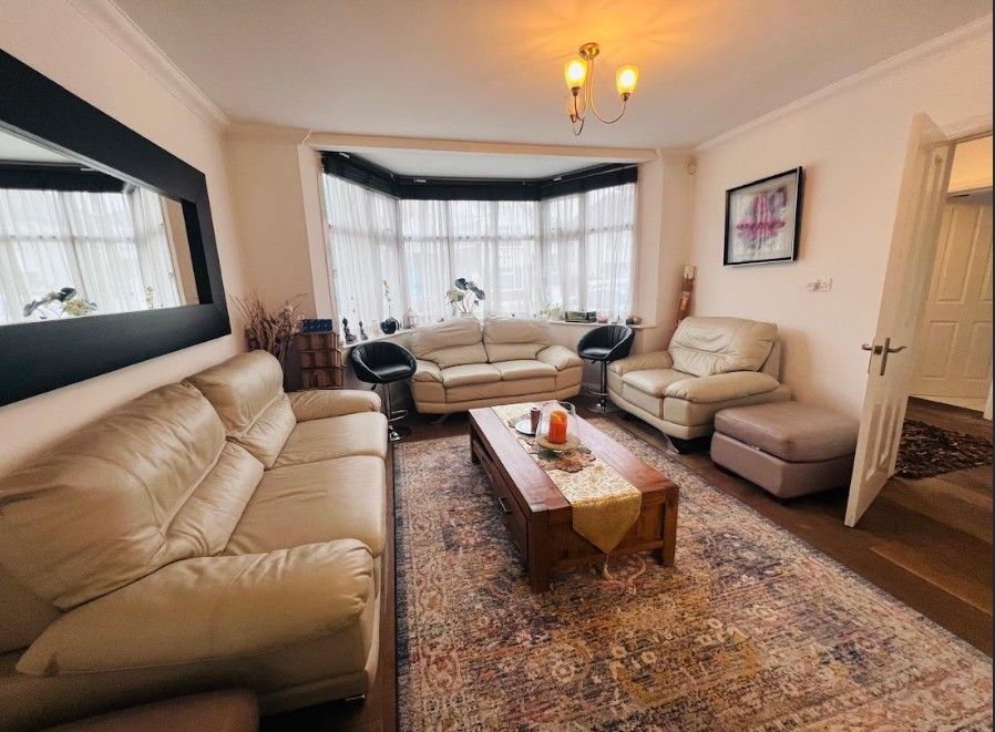 Property photo 3 of 17