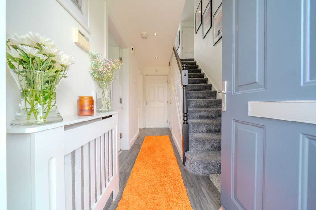 Property photo 2 of 52 Hallway