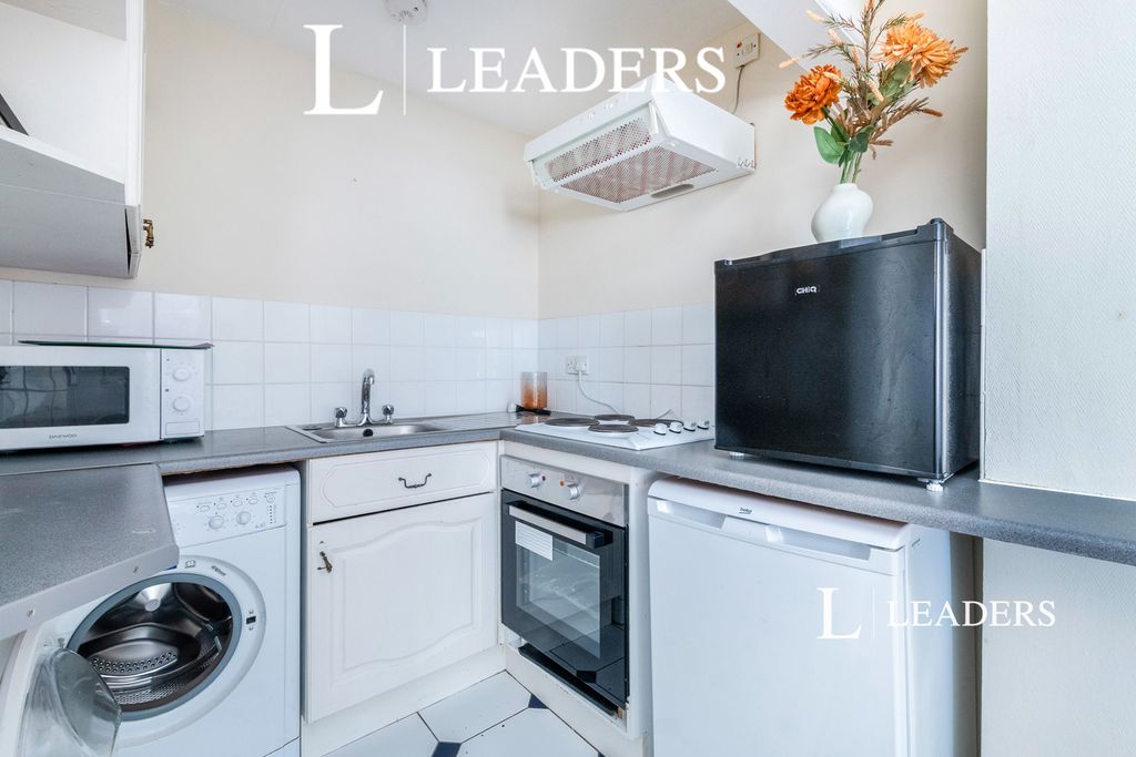 Property photo 2 of 11 Pbox-Img.Jpg