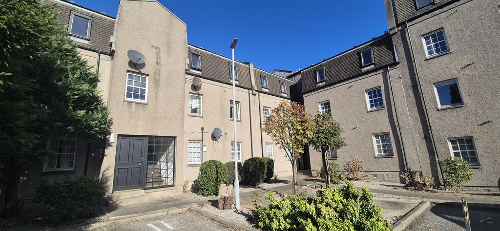 Property photo 1 of 10 Exterior