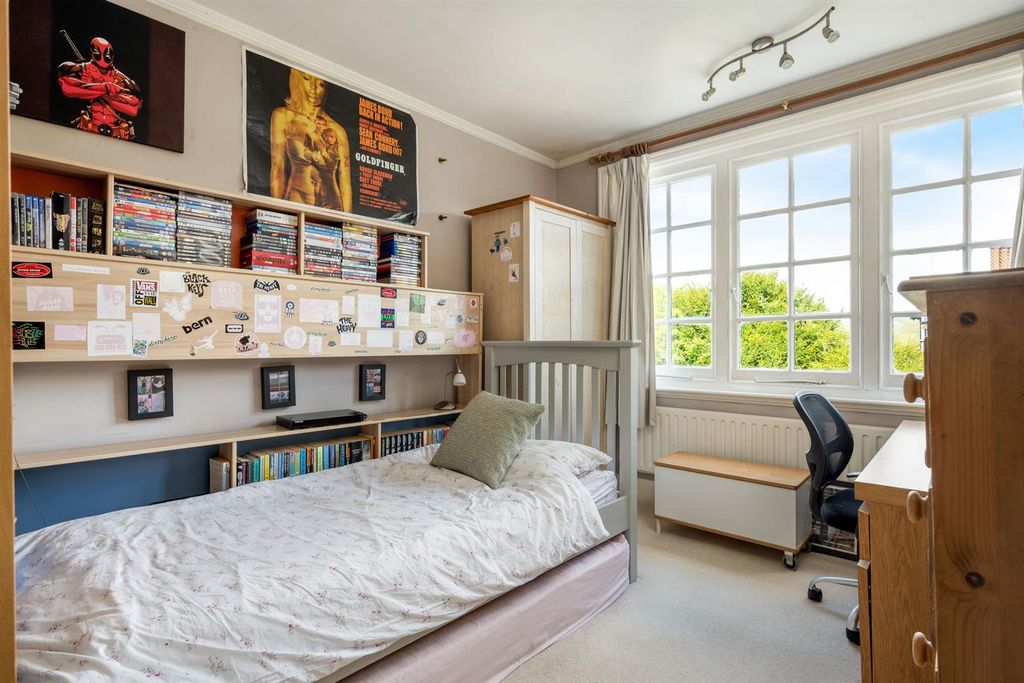 Additional image 20 of 6 bed detached house for saleBasmore Lane, Lower Shiplake, Henley-On-Thames RG9