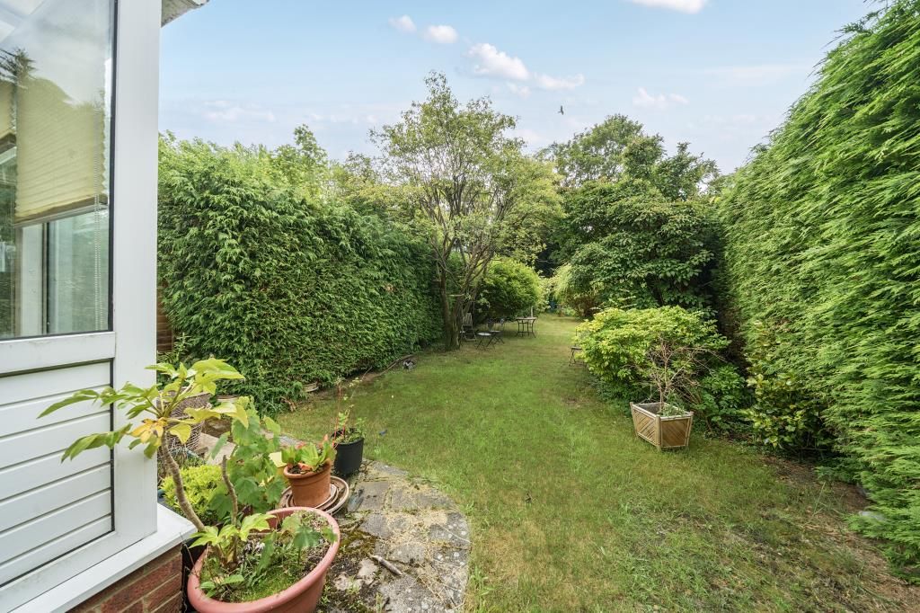 Property photo 3 of 20 Garden