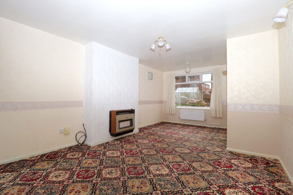 Property photo 3 of 20 Through Lounge/Diner