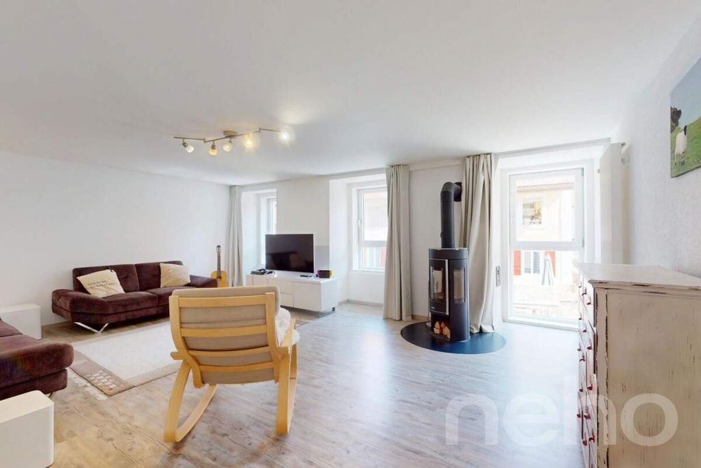 Property photo 2 of 12