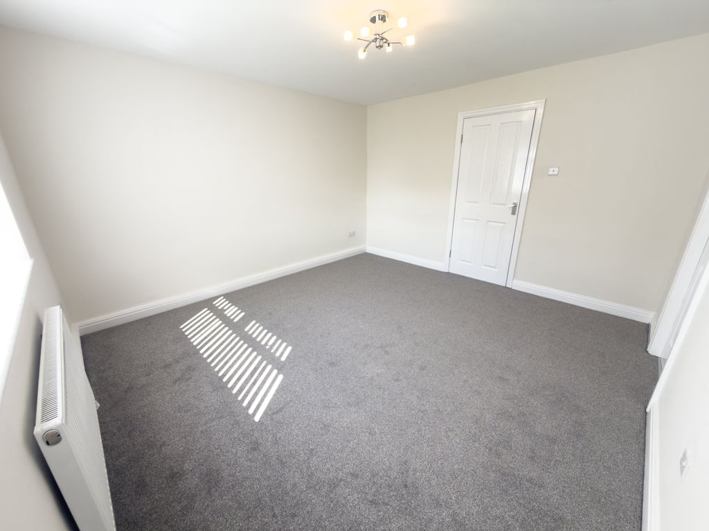 Property photo 3 of 13 4-Img_3380