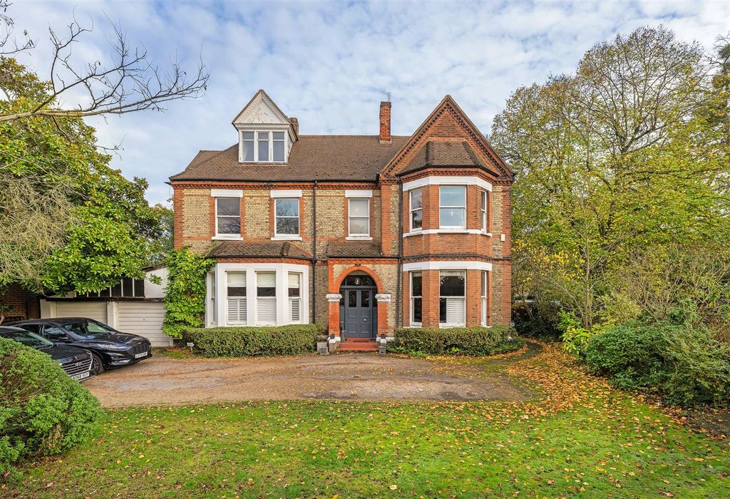 Property photo 1 of 20 Copers Cope Road-20.Jpg