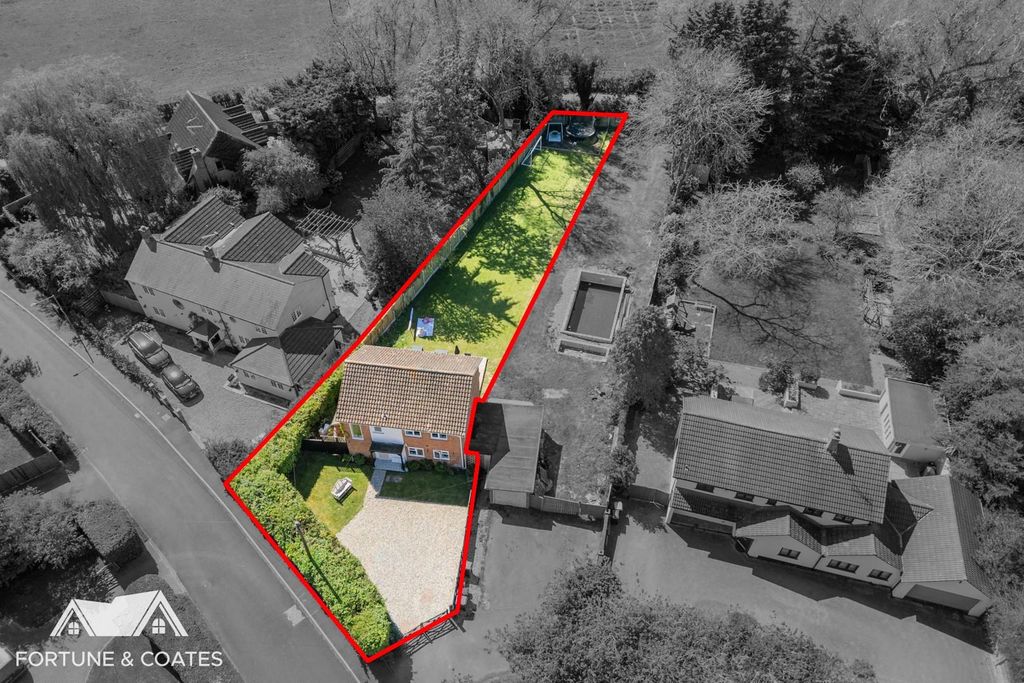 3 bed detached house for saleTye Green Village, Harlow CM18
