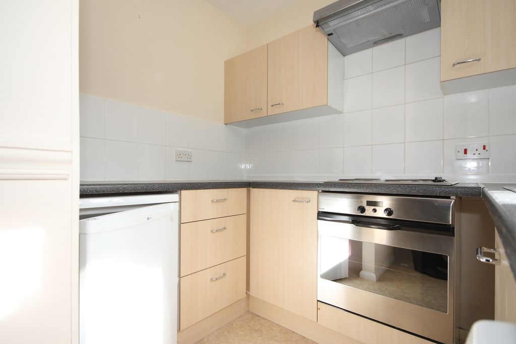 Property photo 3 of 5 Kitchen