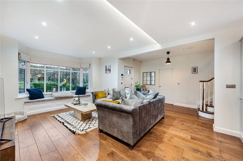 Property photo 3 of 22 Picture No. 14