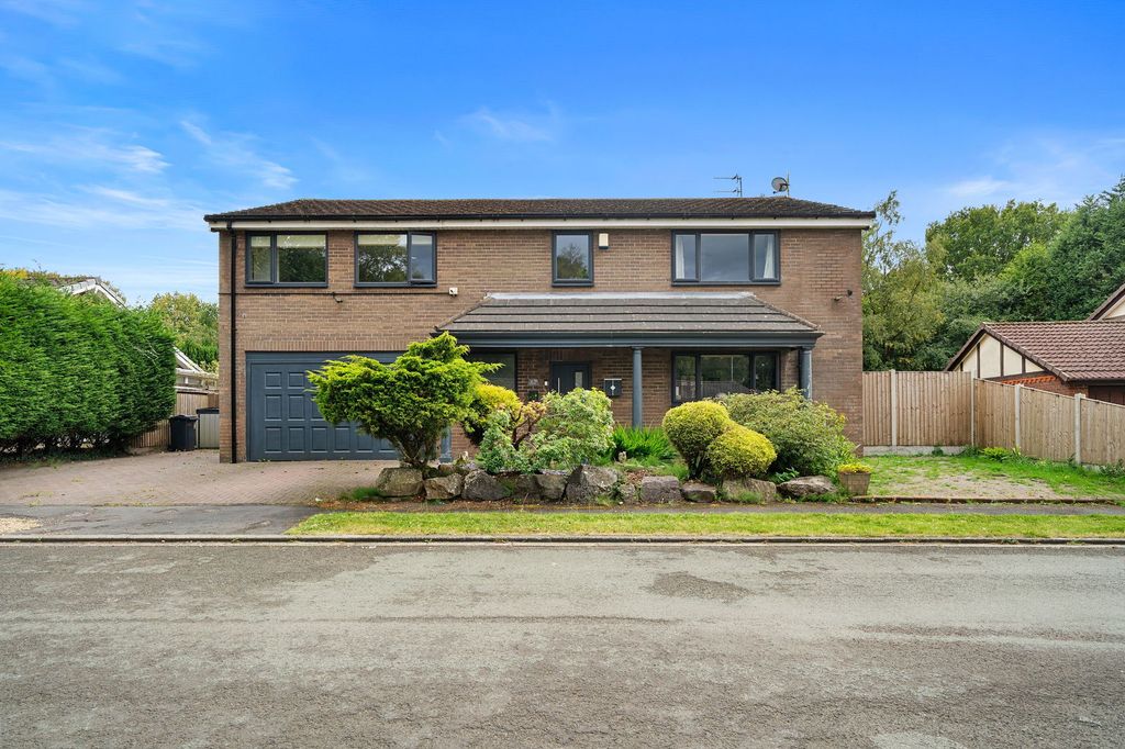 Property photo 1 of 35