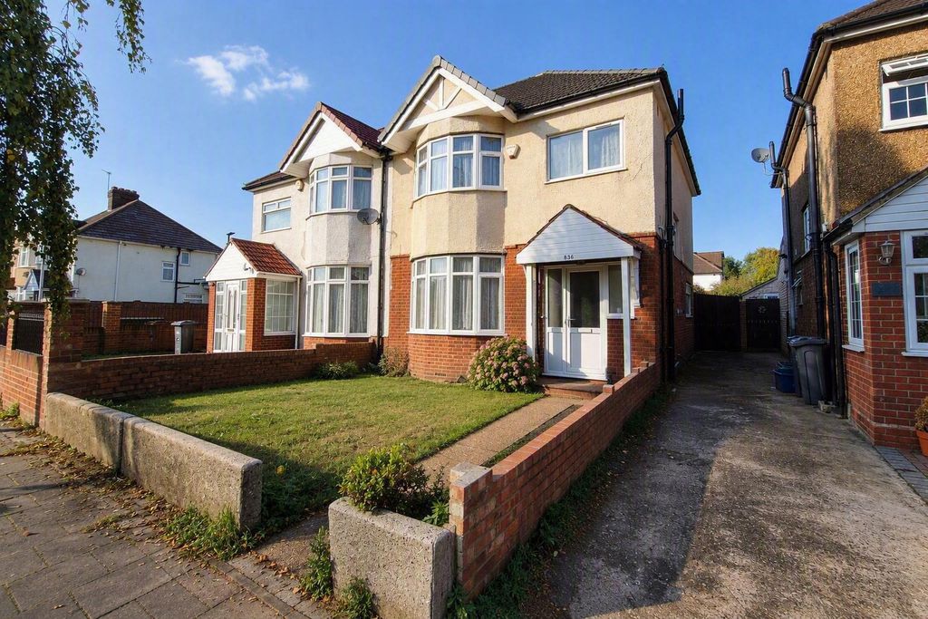 Property photo 1 of 9
