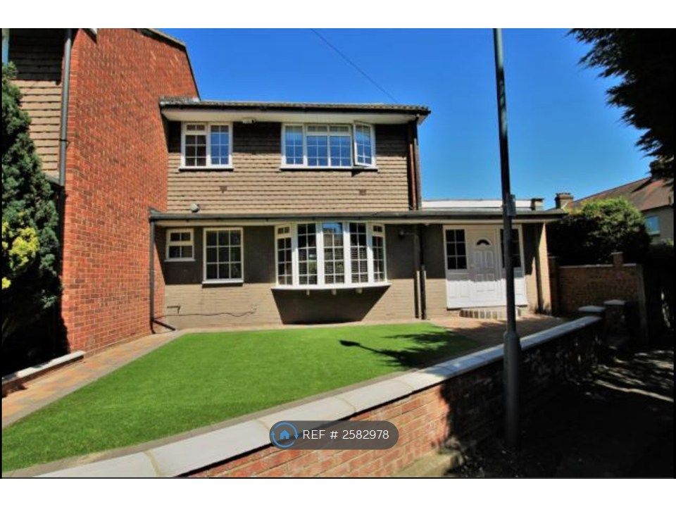 Property photo 1 of 11 Front Aspect