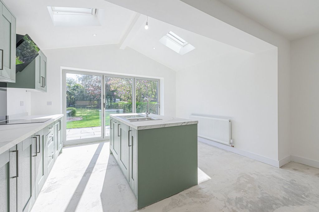 Property photo 3 of 22