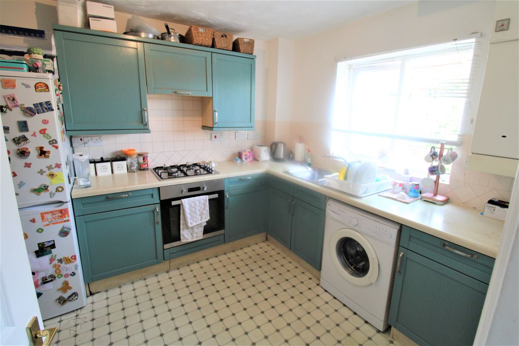 Property photo 2 of 12