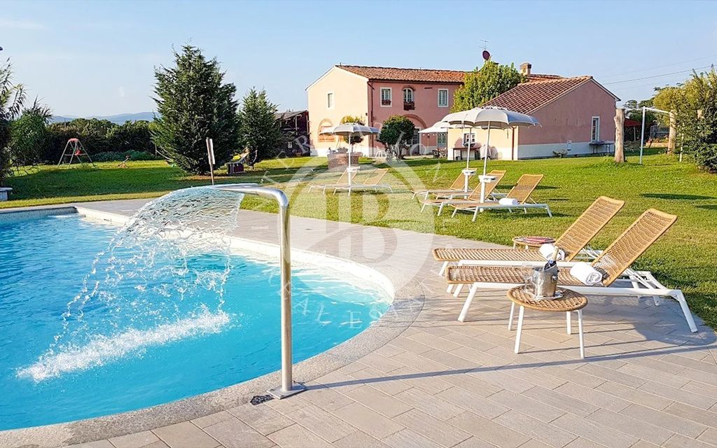 Property photo 3 of 7