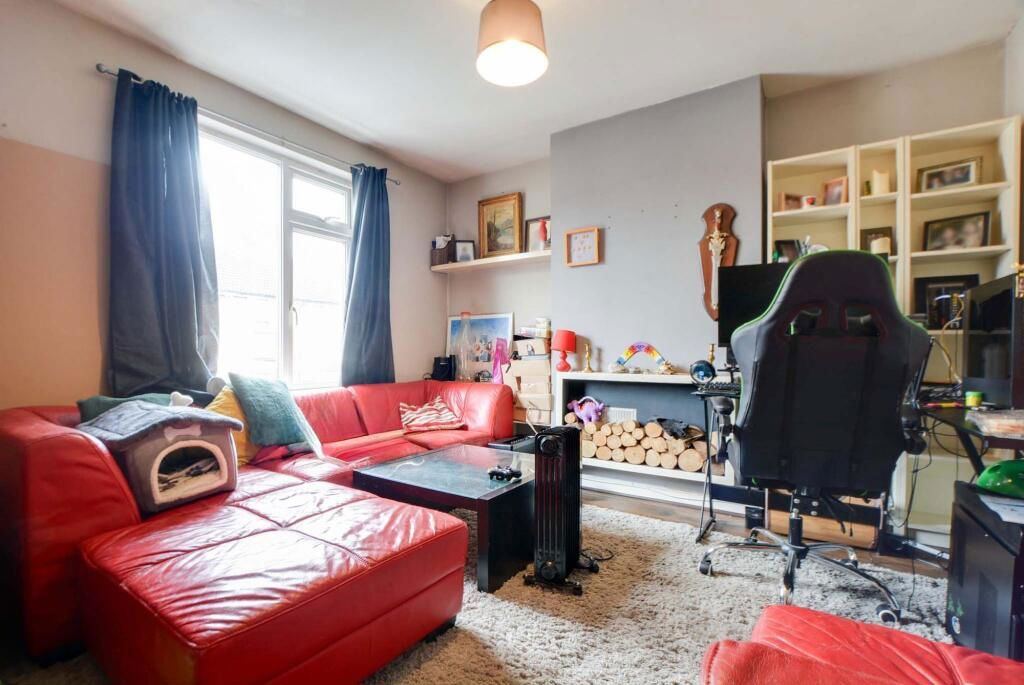 Property photo 2 of 7