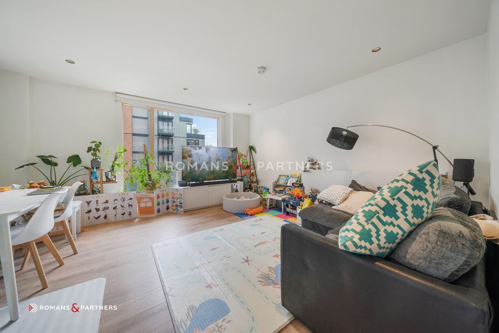 Property photo 1 of 20