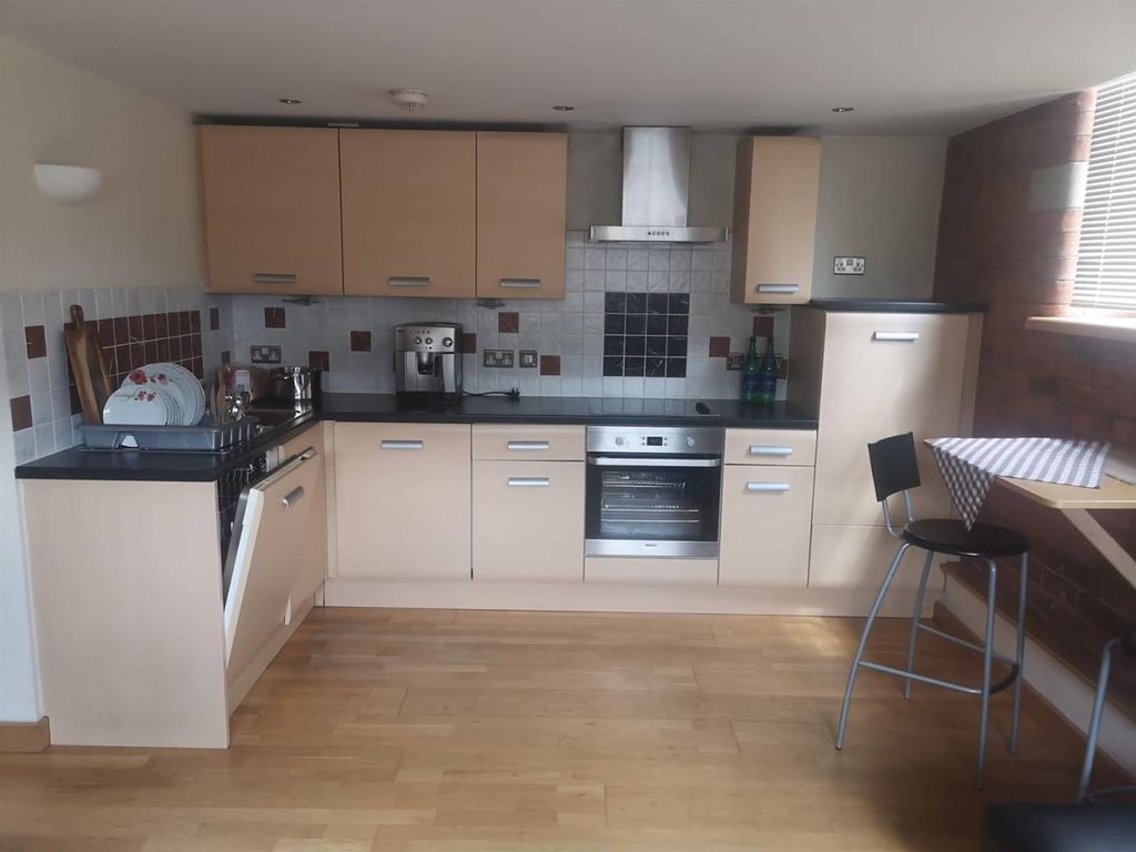 Property photo 1 of 4 Kitchen Angle