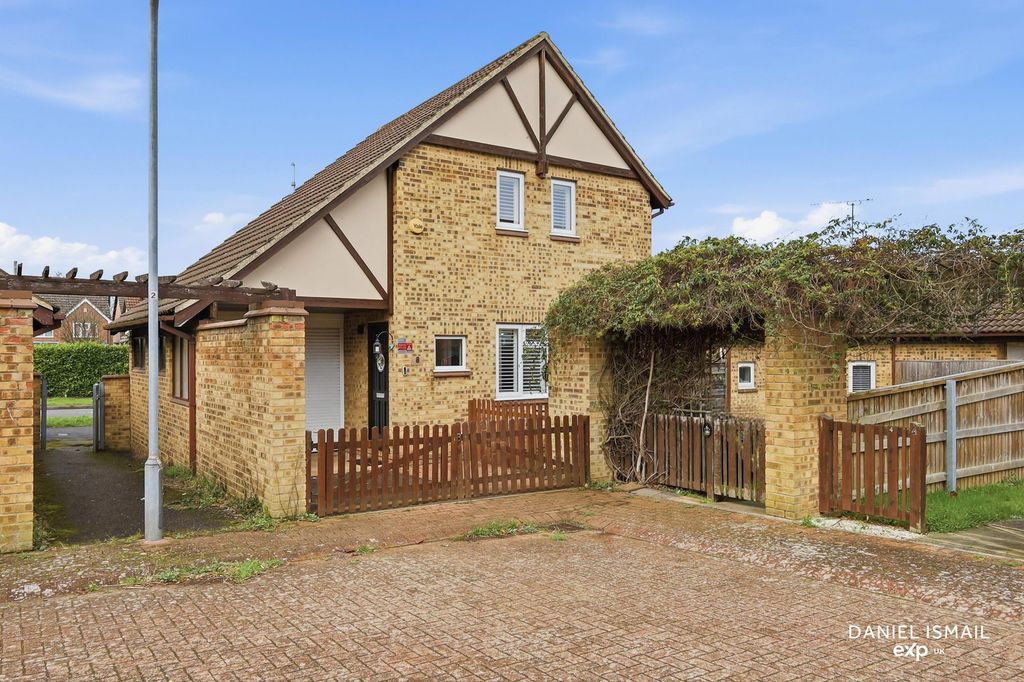 Property photo 2 of 17