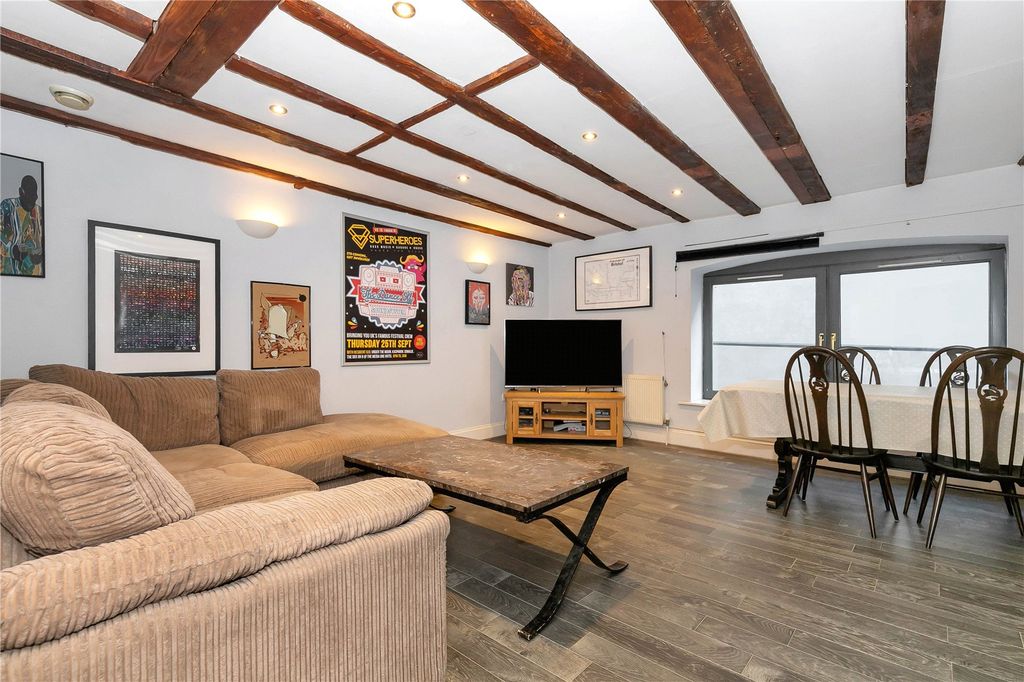 Property photo 1 of 15 Picture No. 06