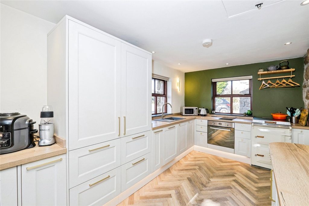 Property photo 3 of 15 Picture No. 30