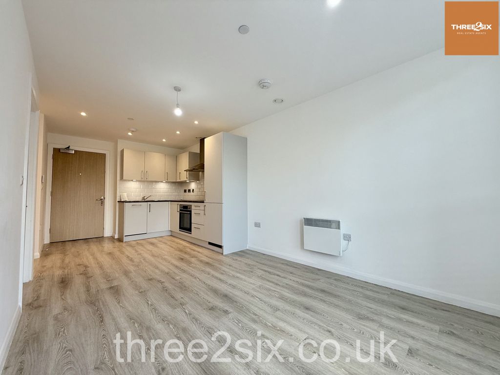 Property photo 3 of 7 Living Room