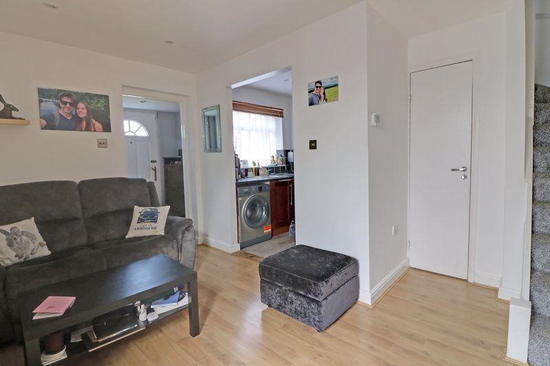 Property photo 3 of 13 Lounge