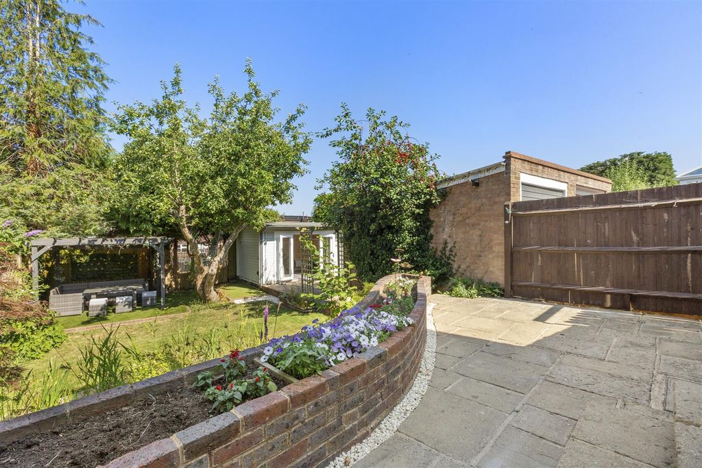 Property photo 2 of 14