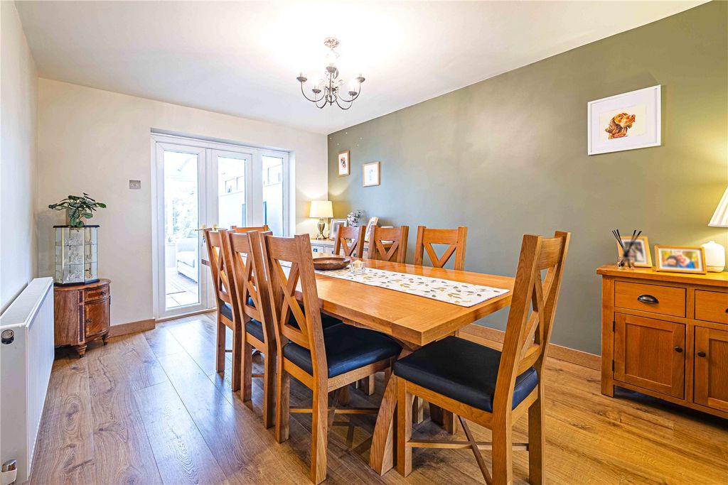 Property photo 3 of 19 Picture No. 27
