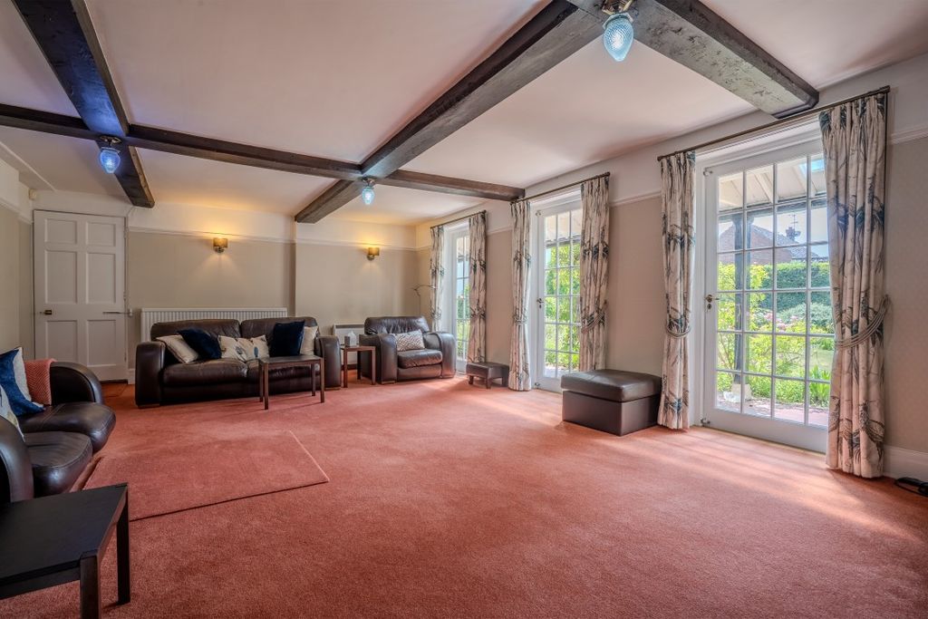 Property photo 3 of 38