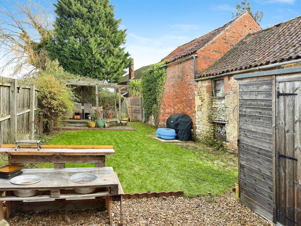 Property photo 2 of 12