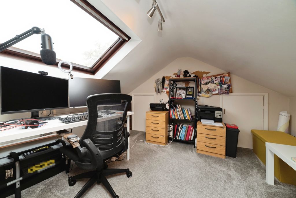 Property photo 3 of 19 Photo #3