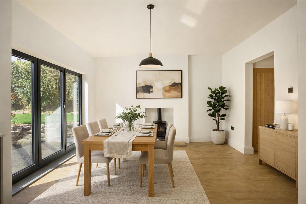 Property photo 2 of 12 Dining Room