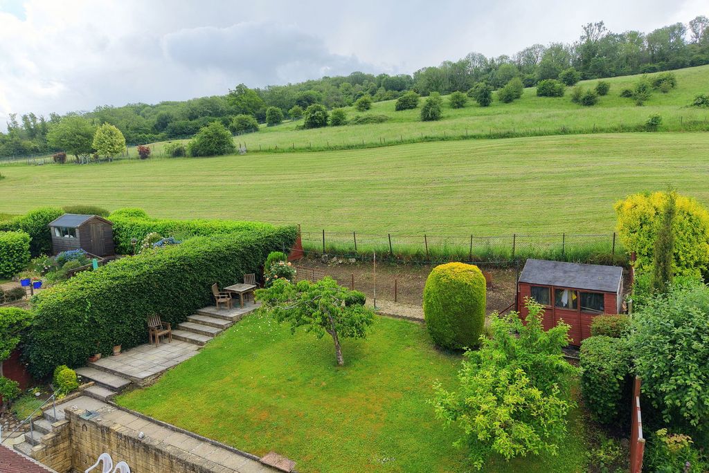 Property photo 2 of 19