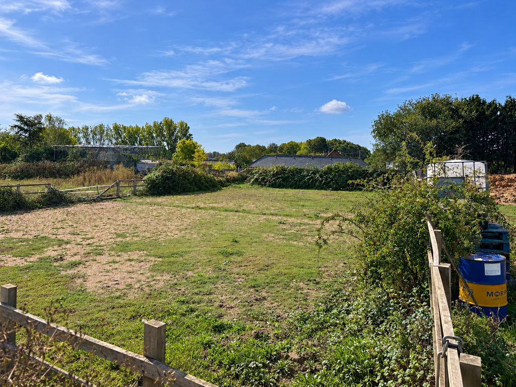 Property photo 1 of 3
