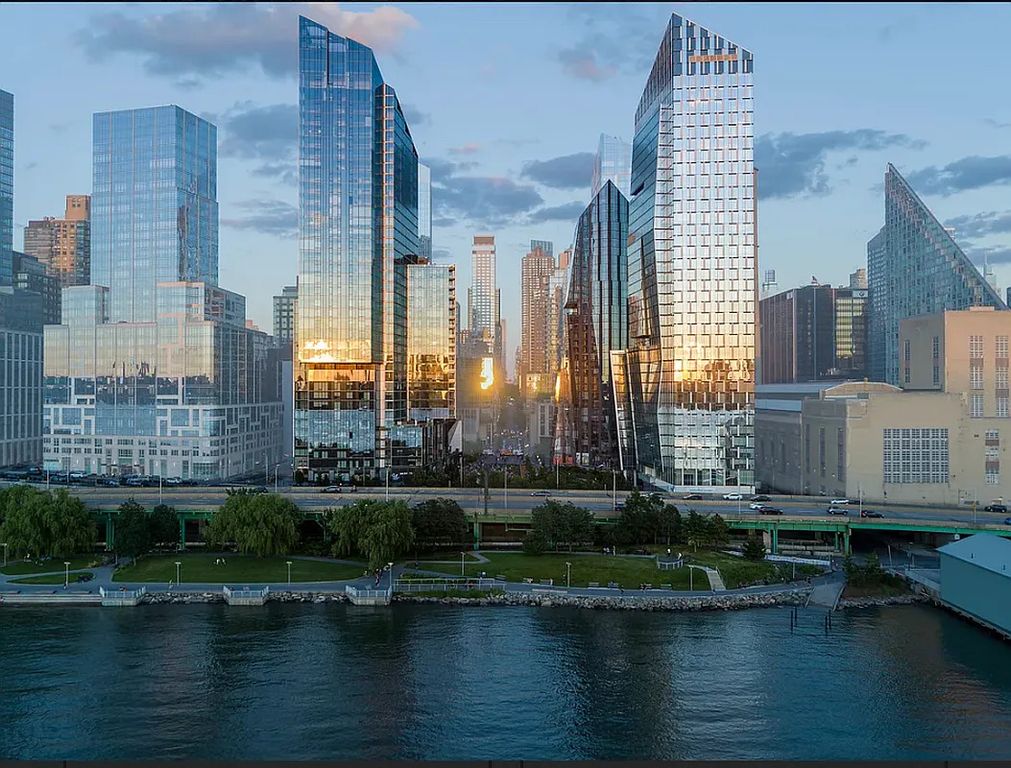 Property photo 2 of 28