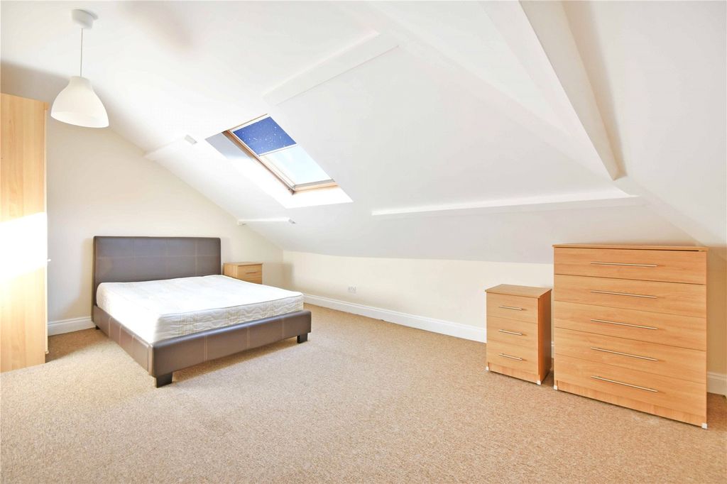 Property photo 3 of 12 Picture No. 10