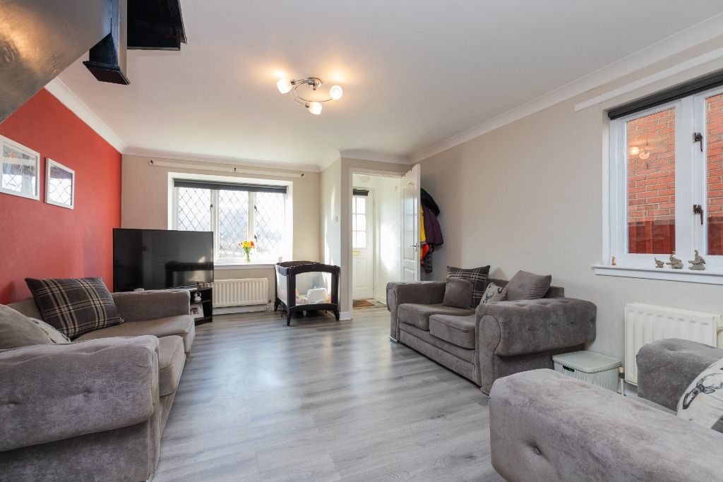 Property photo 3 of 25