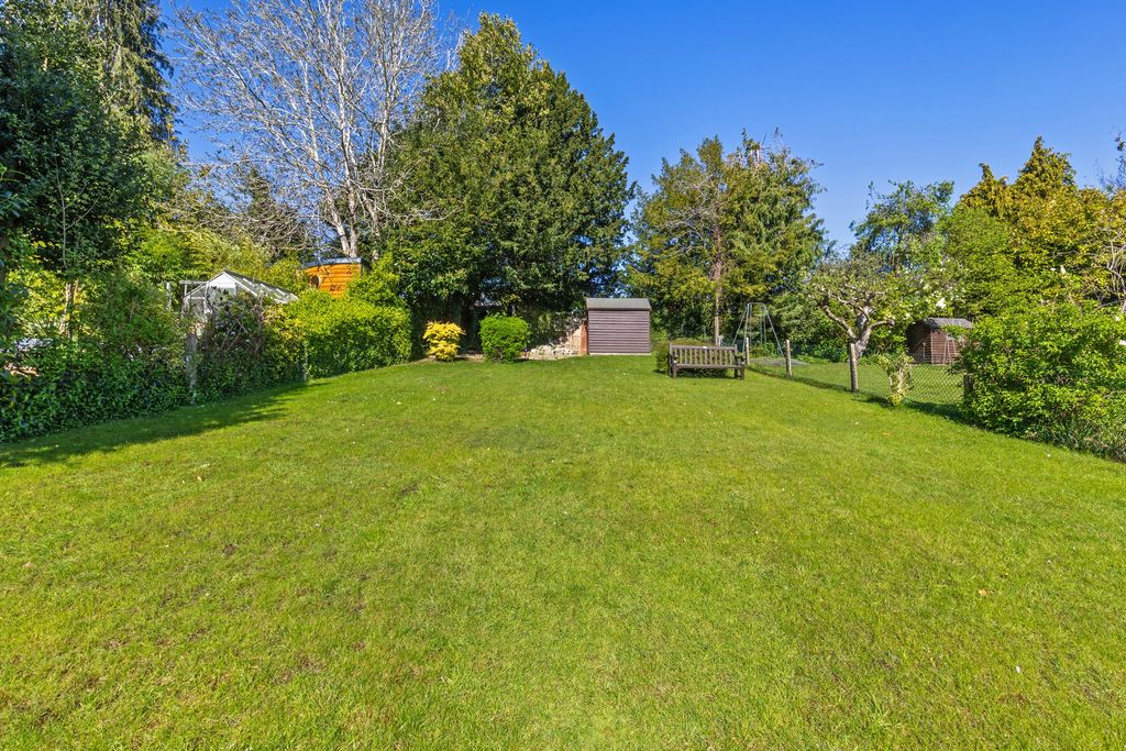 Property photo 2 of 9