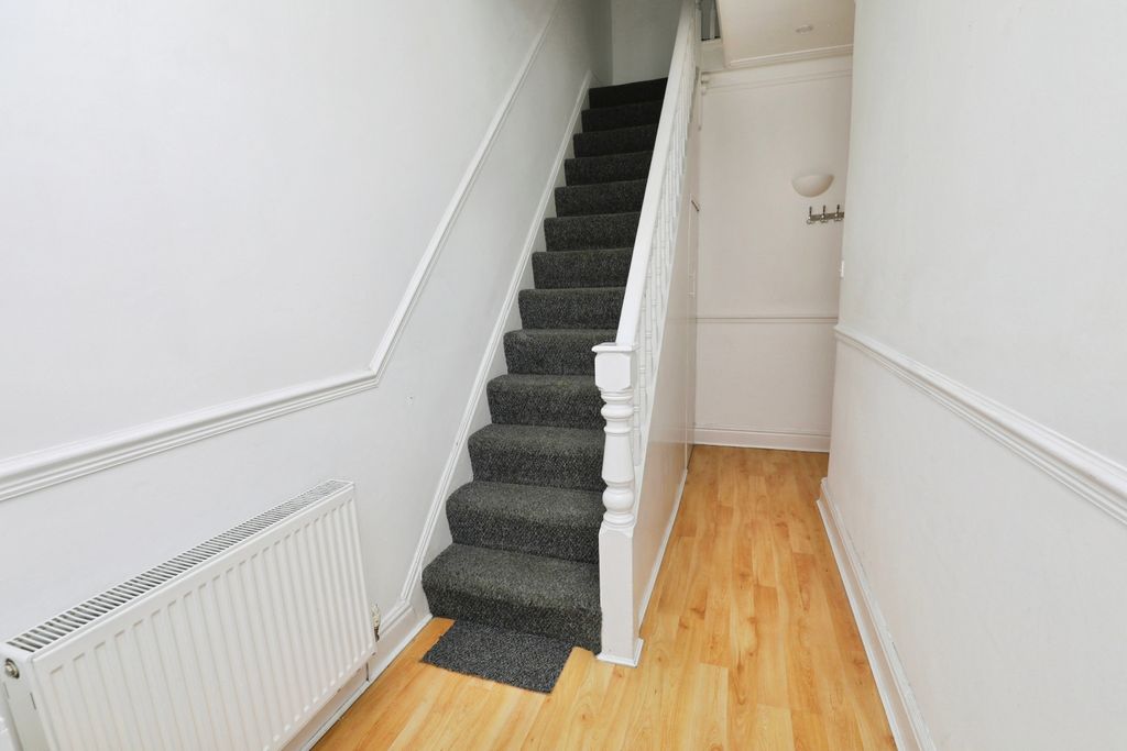 Property photo 2 of 15 Hall