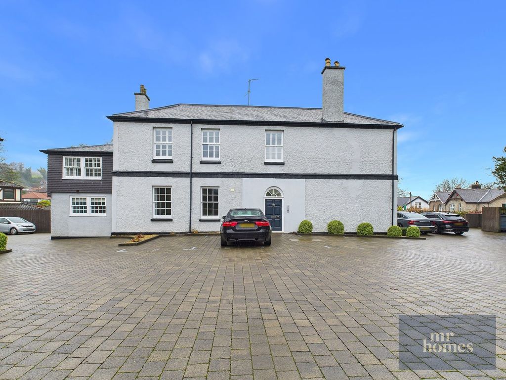 Property photo 2 of 30