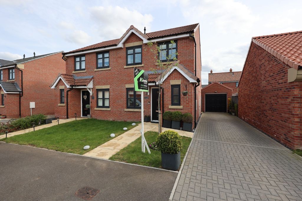 Property photo 1 of 18 5023621