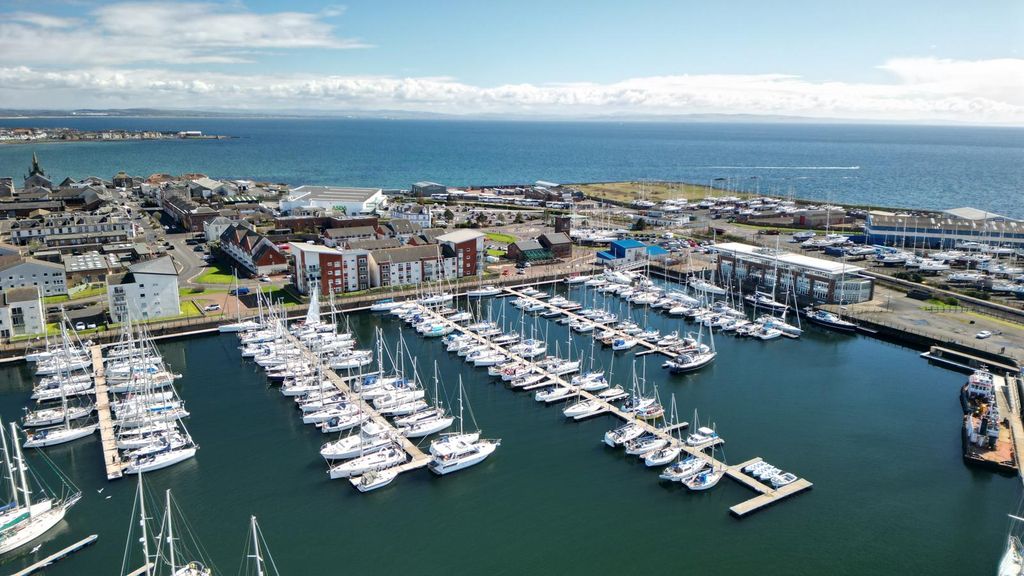 Property photo 2 of 29